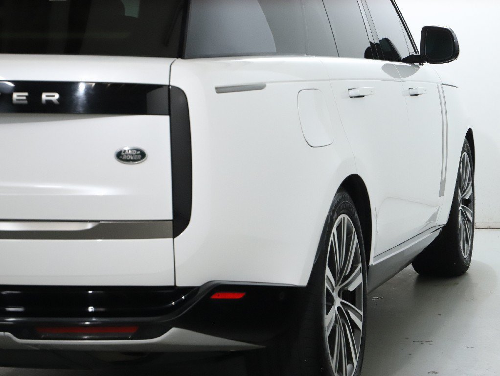 Used 2023 Land Rover Range Rover SE AWD/4WD image 8