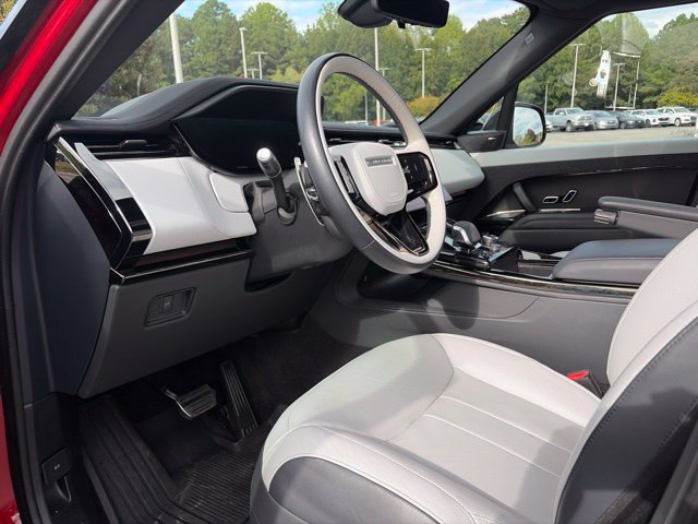 Used 2023 Land Rover Range Rover Sport SE Dynamic AWD/4WD image 5
