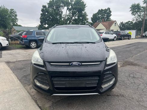 Used 2016 Ford Escape SE w/ Equipment Group 201A AWD/4WD image 2