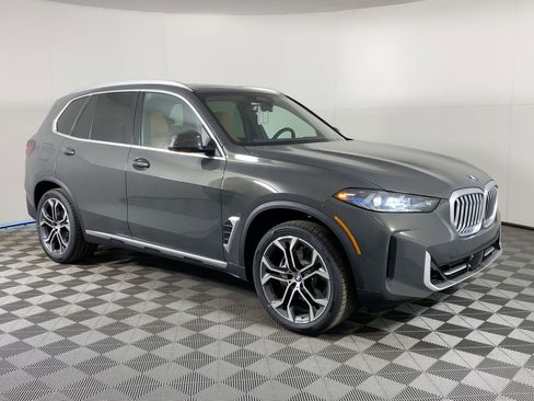 Used 2026 BMW X5 sDrive40i w/ Climate Comfort Package image 6