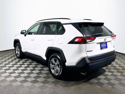 Used 2025 Toyota RAV4 XLE AWD/4WD image 5