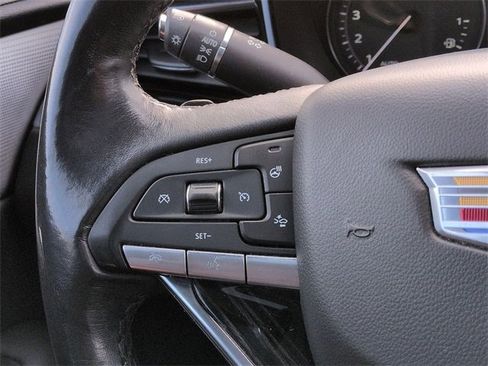 Used 2020 Cadillac XT6 Premium Luxury image 15