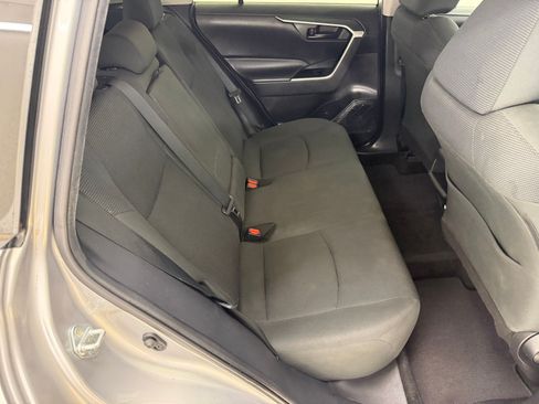 Used 2020 Toyota RAV4 LE FWD image 28