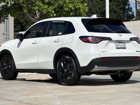 Certified 2025 Honda HR-V Sport image 3