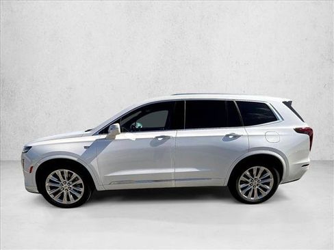 Used 2020 Cadillac XT6 Premium Luxury FWD image 6