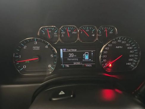 Used 2018 GMC Yukon SLT w/ Open Road Package AWD/4WD image 11