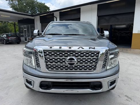 Used 2017 Nissan Titan SL w/ SL Towing Convenience Package RWD image 16