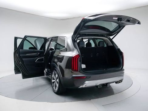 Used 2021 Kia Telluride EX w/ EX Premium Package FWD image 20