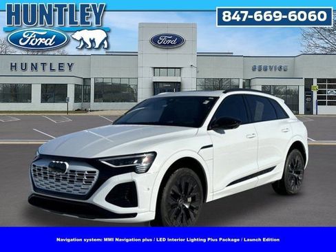 Used 2024 Audi Q8 e-tron Prestige image 1