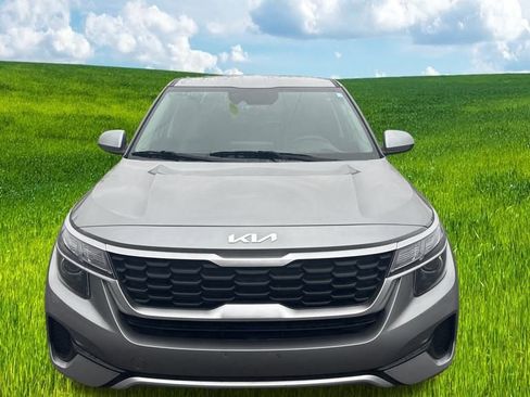 Used 2023 Kia Seltos LX image 11