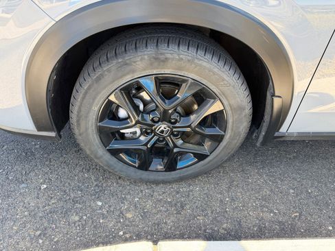 Used 2023 Honda HR-V Sport image 2
