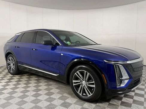 Certified 2024 Cadillac Lyriq Luxury w/ LPO, Floor Liner Package AWD/4WD image 13