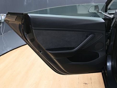 Used 2021 Tesla Model 3 Standard Range Plus RWD image 18