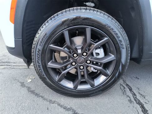 New 2025 Jeep Grand Cherokee L Limited w/ Trailer Tow Package image 10