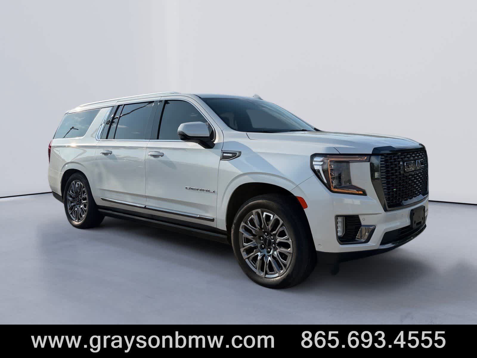 Used 2024 GMC Yukon XL Denali Ultimate AWD/4WD image 1