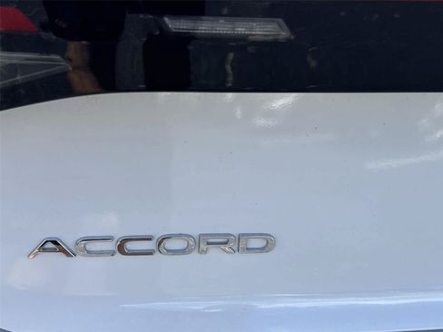 Used 2023 Honda Accord Sport image 11