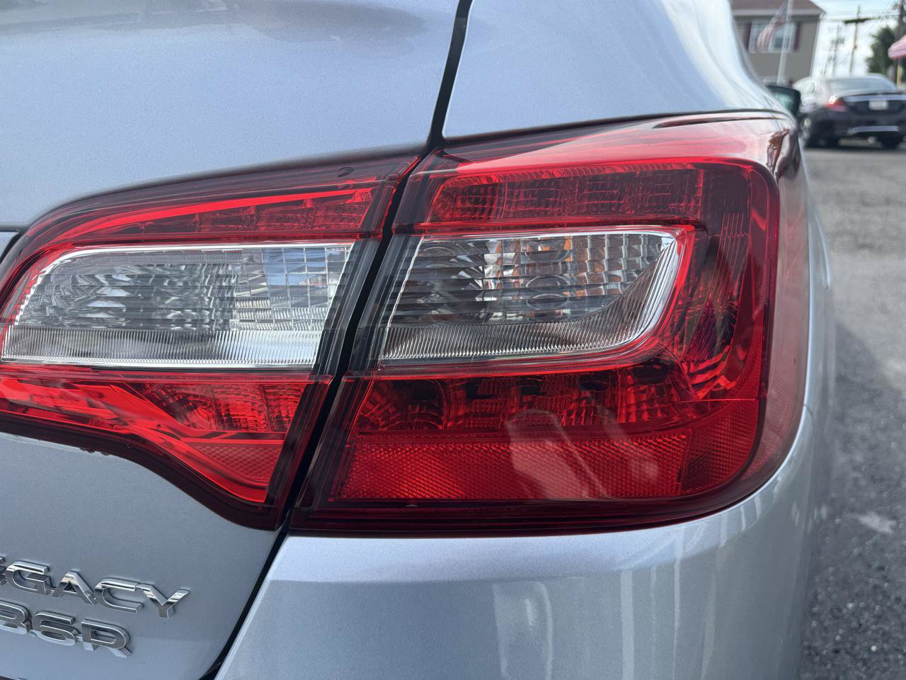 Used 2018 Subaru Legacy 3.6R Limited AWD/4WD image 23