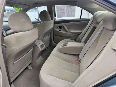 Used 2007 Toyota Camry LE image 17