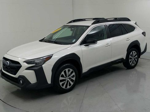 Certified 2025 Subaru Outback Premium AWD/4WD image 4