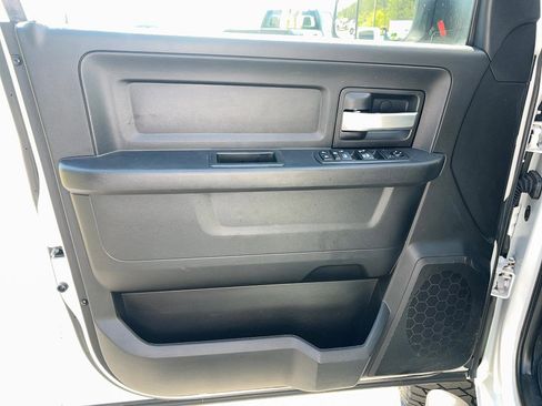 Used 2019 RAM 3500 Tradesman w/ Chrome Appearance Group AWD/4WD image 13