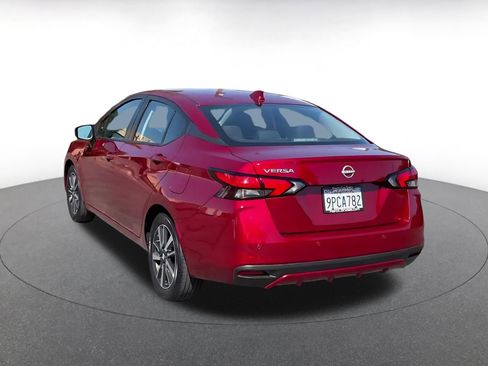 Used 2025 Nissan Versa SV image 11