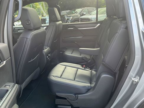 New 2026 GMC Acadia Elevation w/ Elevation Premium Package AWD/4WD image 13