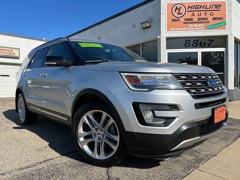 Used 2017 Ford Explorer XLT w/ Equipment Group 202A AWD/4WD image 1