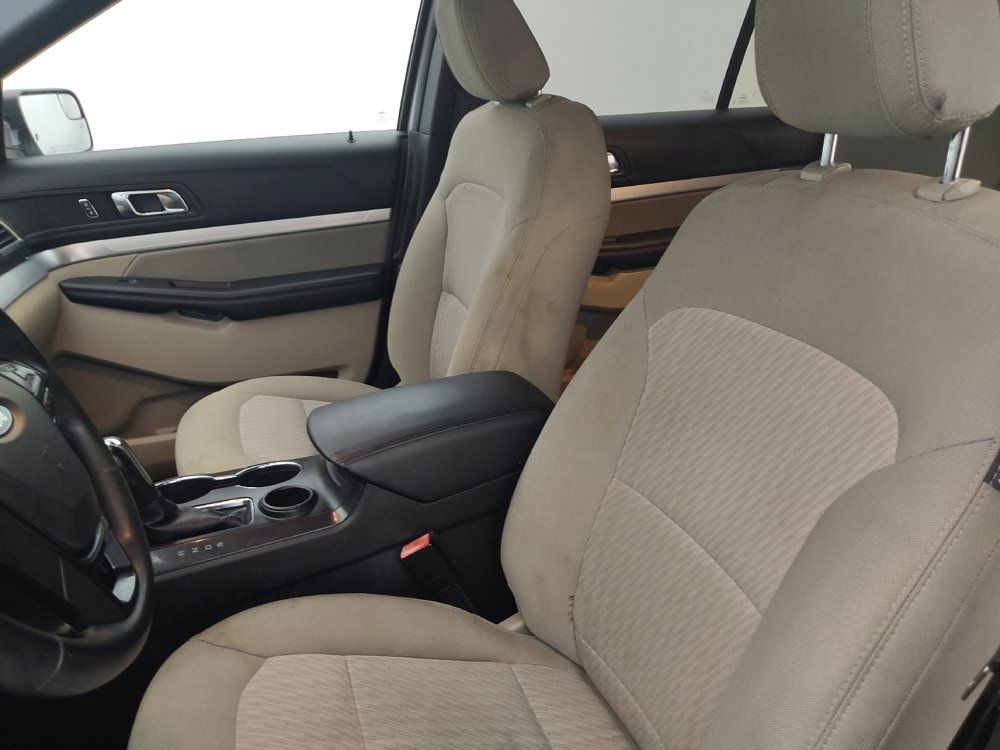 Used 2018 Ford Explorer FWD image 17