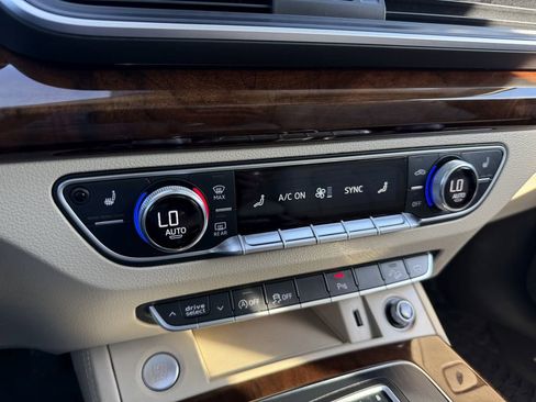 Used 2018 Audi Q5 Prestige image 45