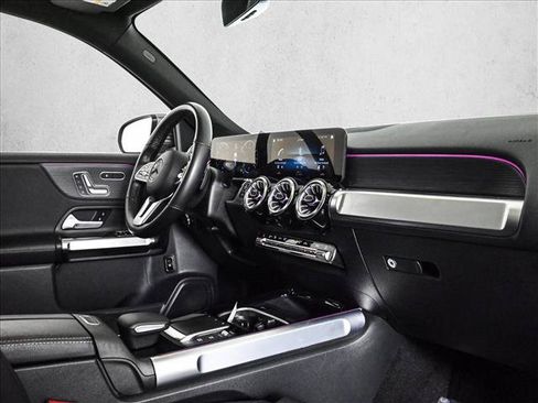 Certified 2023 Mercedes-Benz GLB 250 4MATIC image 24