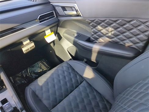 New 2025 Mitsubishi Outlander SEL image 19
