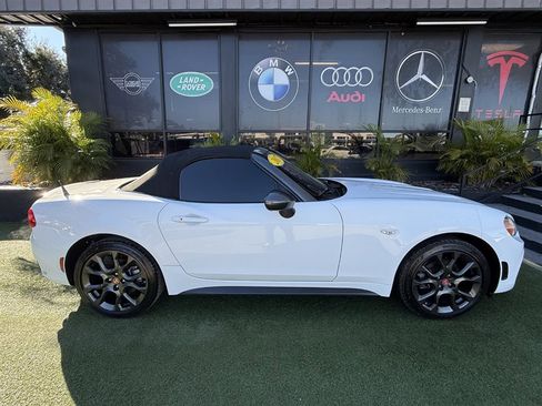 Used 2017 FIAT 124 Spider Abarth image 10