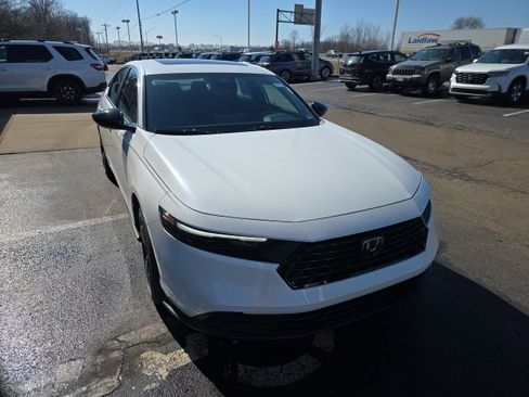 Certified 2025 Honda Accord Sport image 3