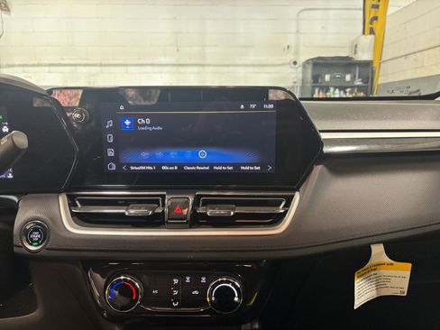 Used 2025 Chevrolet TrailBlazer LT image 20