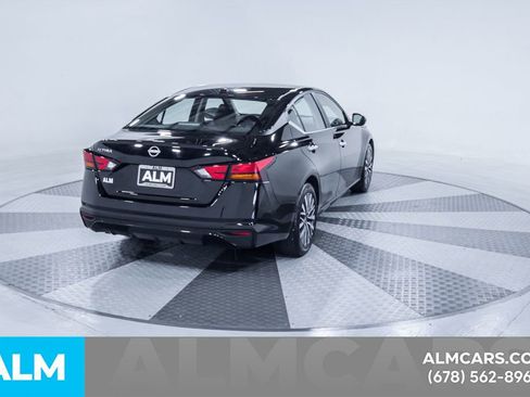 Used 2025 Nissan Altima 2.5 SV FWD image 9