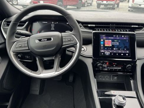 New 2025 Jeep Grand Cherokee L Laredo w/ Luxury Tech Group I AWD/4WD image 2