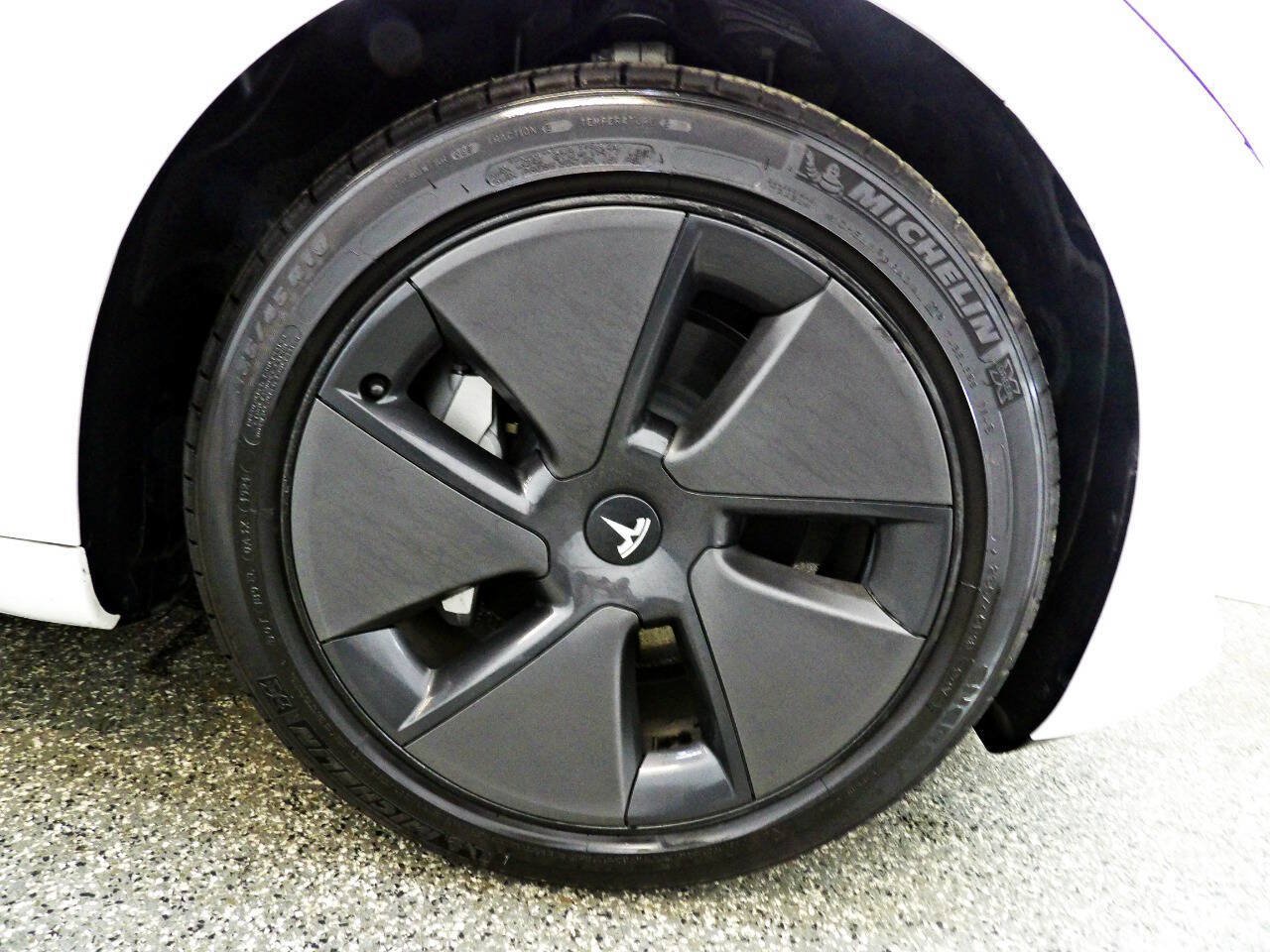 Used 2023 Tesla Model 3 Standard Range RWD image 22