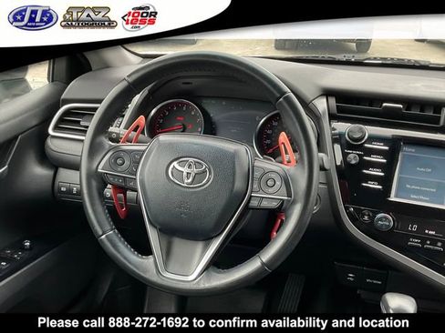 Used 2018 Toyota Camry XSE image 19