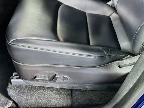 Used 2021 Tesla Model Y Long Range AWD/4WD image 11
