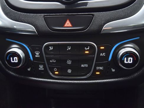 Used 2020 Chevrolet Equinox LT FWD image 31