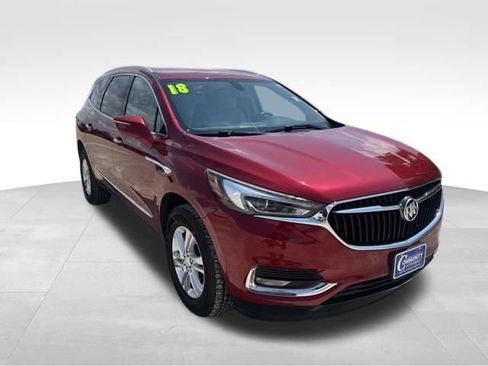 Used 2018 Buick Enclave Essence FWD image 4
