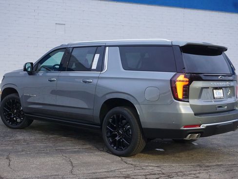 New 2026 Chevrolet Suburban High Country image 8