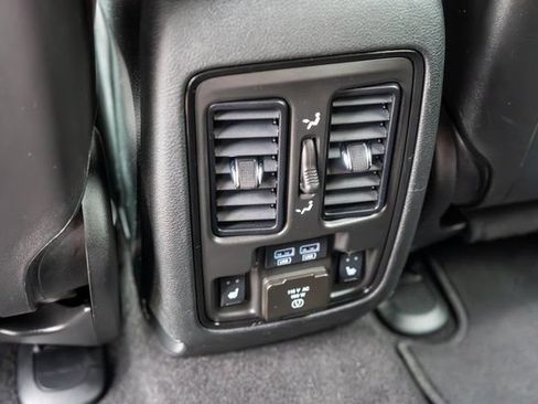 Used 2024 Dodge Durango R/T AWD/4WD image 19