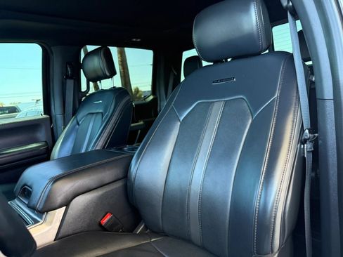 Used 2022 Ford F450 Platinum w/ FX4 Off-Road Package AWD/4WD image 44