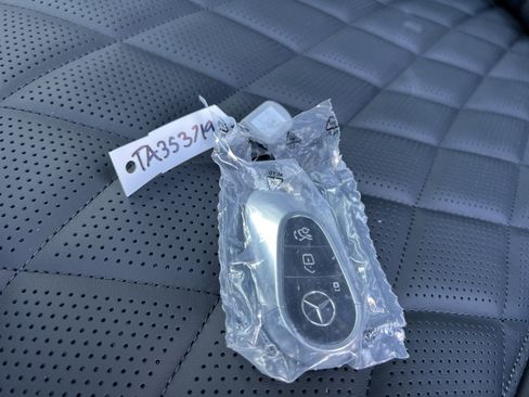 New 2026 Mercedes-Benz S 580 4MATIC Sedan image 30