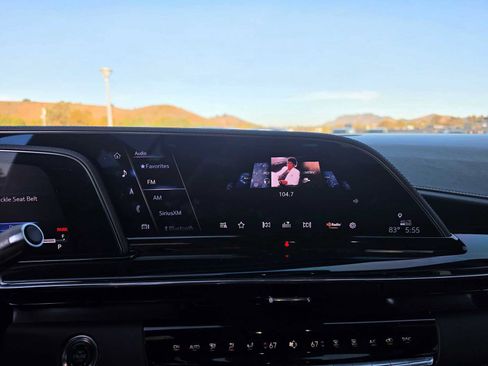 Used 2024 Cadillac Escalade Sport w/ LPO, ONYX Package AWD/4WD image 28