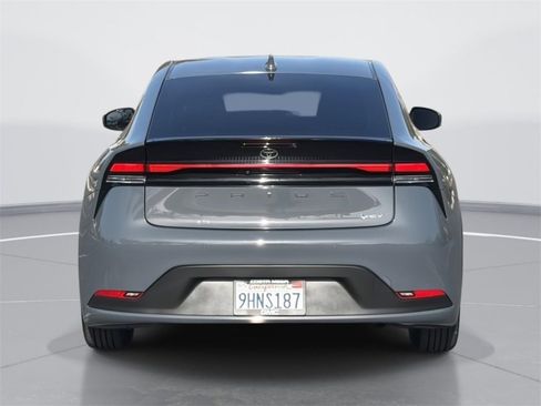 Used 2023 Toyota Prius LE image 4