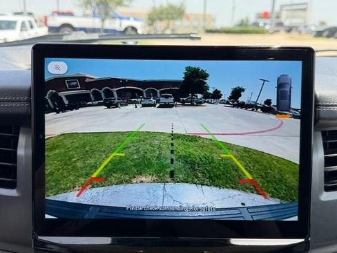 Used 2024 Ford Expedition XLT RWD image 18