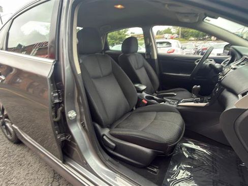 Used 2017 Nissan Sentra SR FWD image 17
