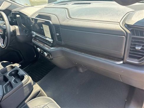 Used 2024 GMC Sierra 1500 Elevation image 16